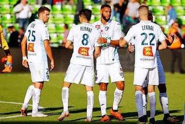 ag体育平台-今晚法国杯焦点战，布鲁克林篮网门线救险，球迷炸锅，阵容厚度经受考验